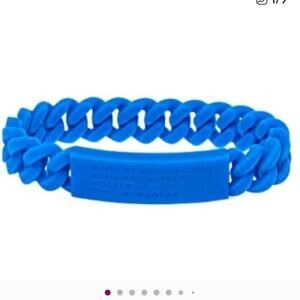 NWT Marc Jacob’s bright blue silicone chain bracelet